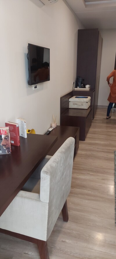 3BHK Premium location senter noida-4