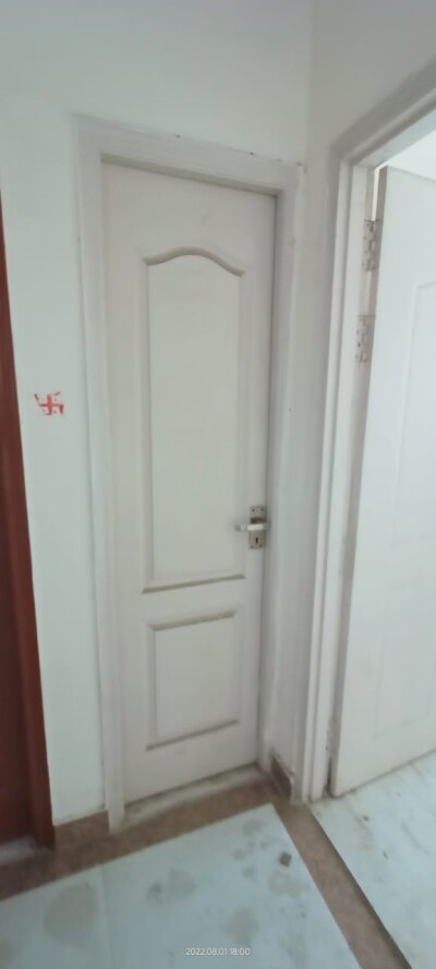 3 bhk semi furnished flat Sector 75 white house-5
