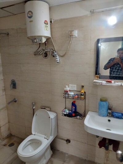 3bhk Fully furnished flat for rent sector 77  Available  in Royal city max