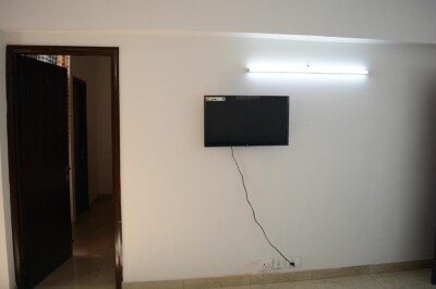 4 BHK FLAT  Fully furnished Apartment Sector 75 golf city plot 10