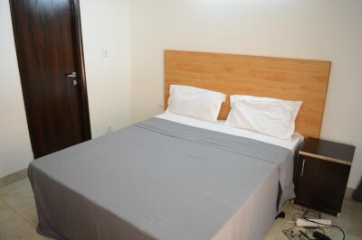 4 BHK FLAT  Fully furnished Apartment Sector 75 golf city plot 10